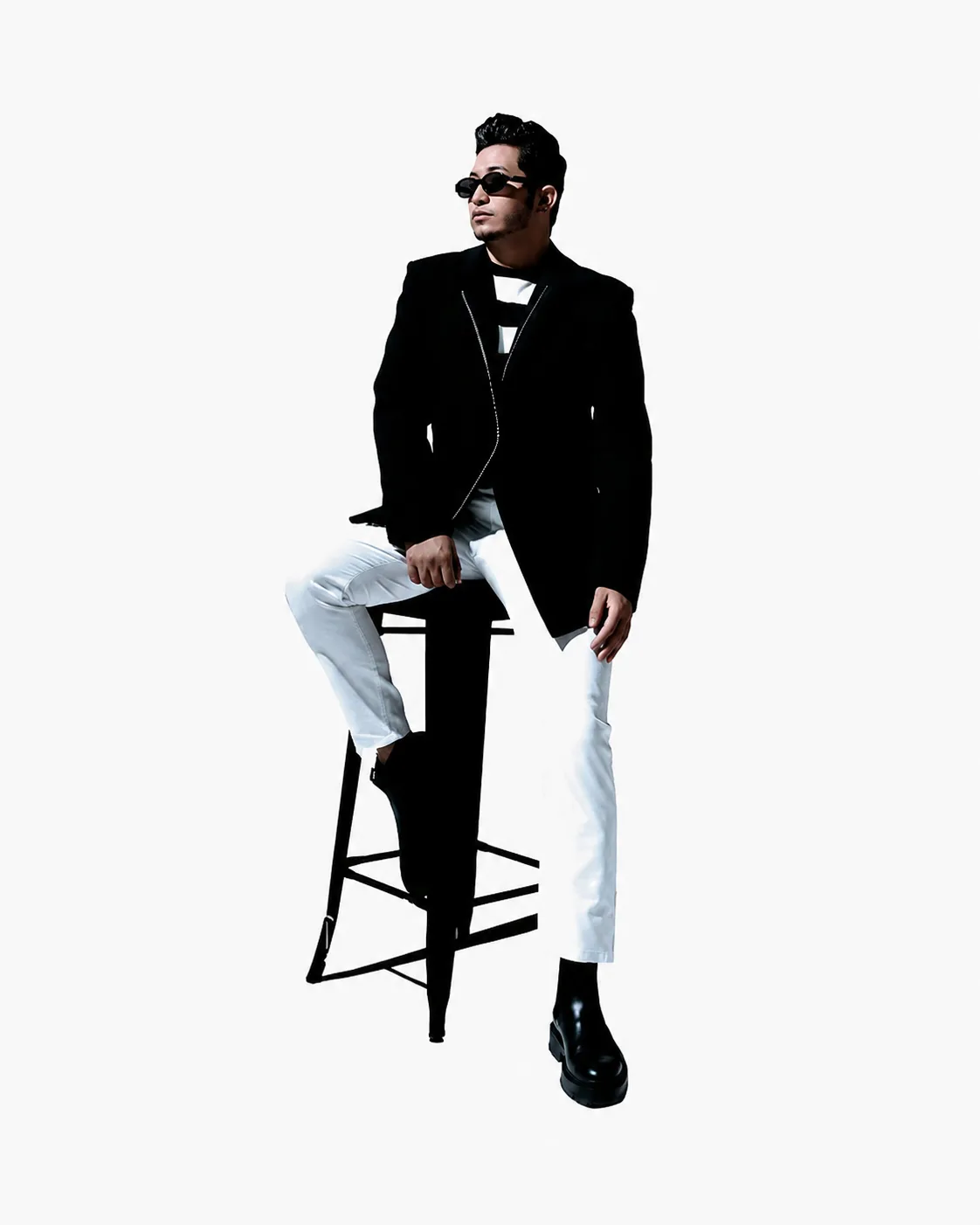 Jonatas Santiago, estrategista de marcas, retrato em preto e branco